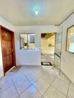 Studio semi mobiliado para locação no Vitória-Régia