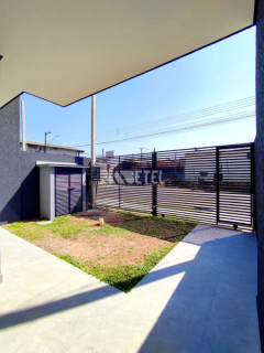 Oportunidade no Xaxim – Sobrado com 3 Quartos e Acabamento Impecável!