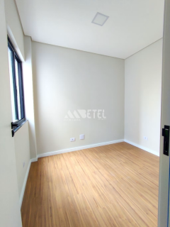 Oportunidade no Xaxim – Sobrado com 3 Quartos e Acabamento Impecável!
