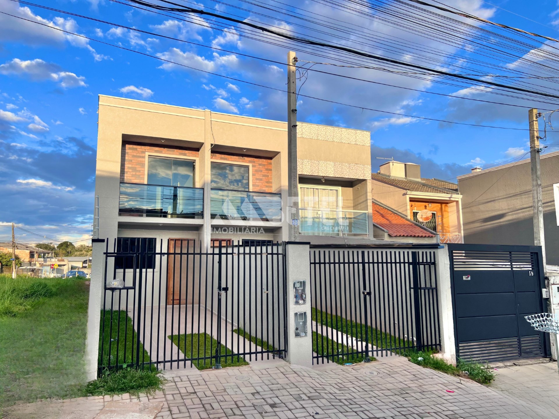 Sobrado Bem Localizado no Tatuquara com churrasqueira e 2 quartos