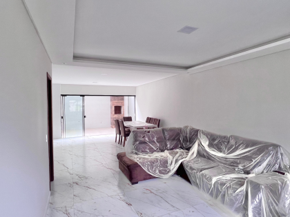 Sobrado com 3 Quartos e Churrasqueira no Vitória Régia – Em construção!