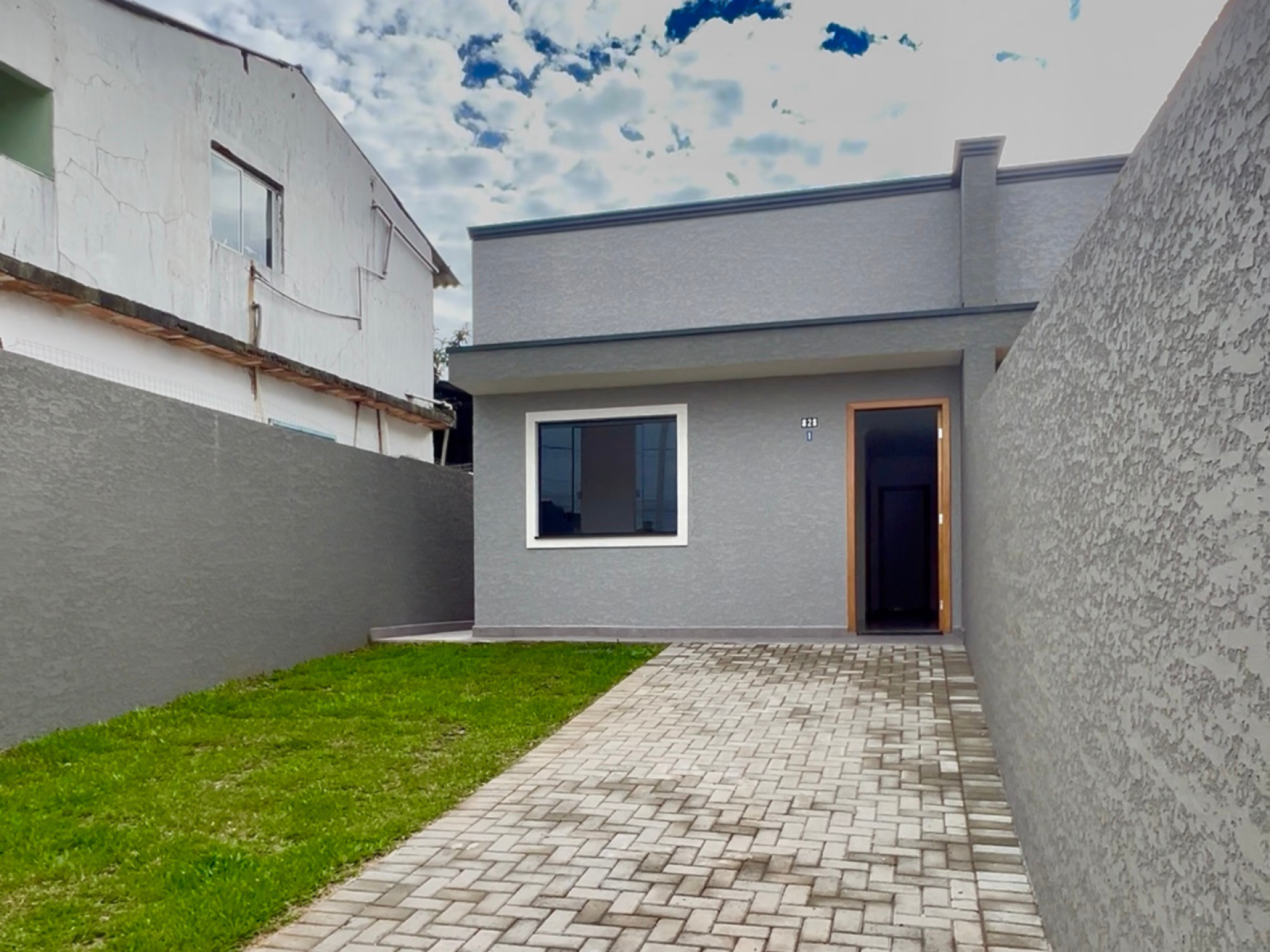 Casa Nova com 2 Quartos e Amplo Terreno no Capela Velha – Araucária