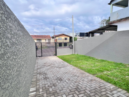 Casa Nova com 2 Quartos e Amplo Terreno no Capela Velha – Araucária