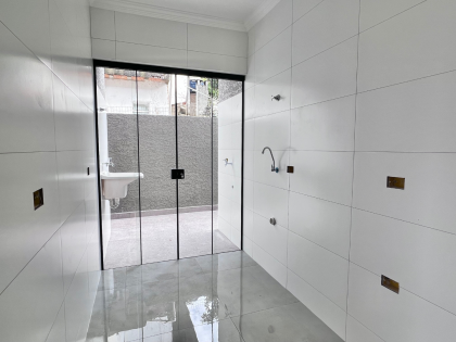 Casa Nova com 2 Quartos e Amplo Terreno no Capela Velha – Araucária