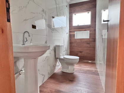 Casa Nova com 2 Quartos e Amplo Terreno no Capela Velha – Araucária