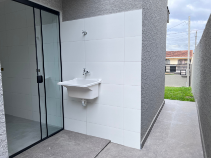 Casa Nova com 2 Quartos e Amplo Terreno no Capela Velha – Araucária