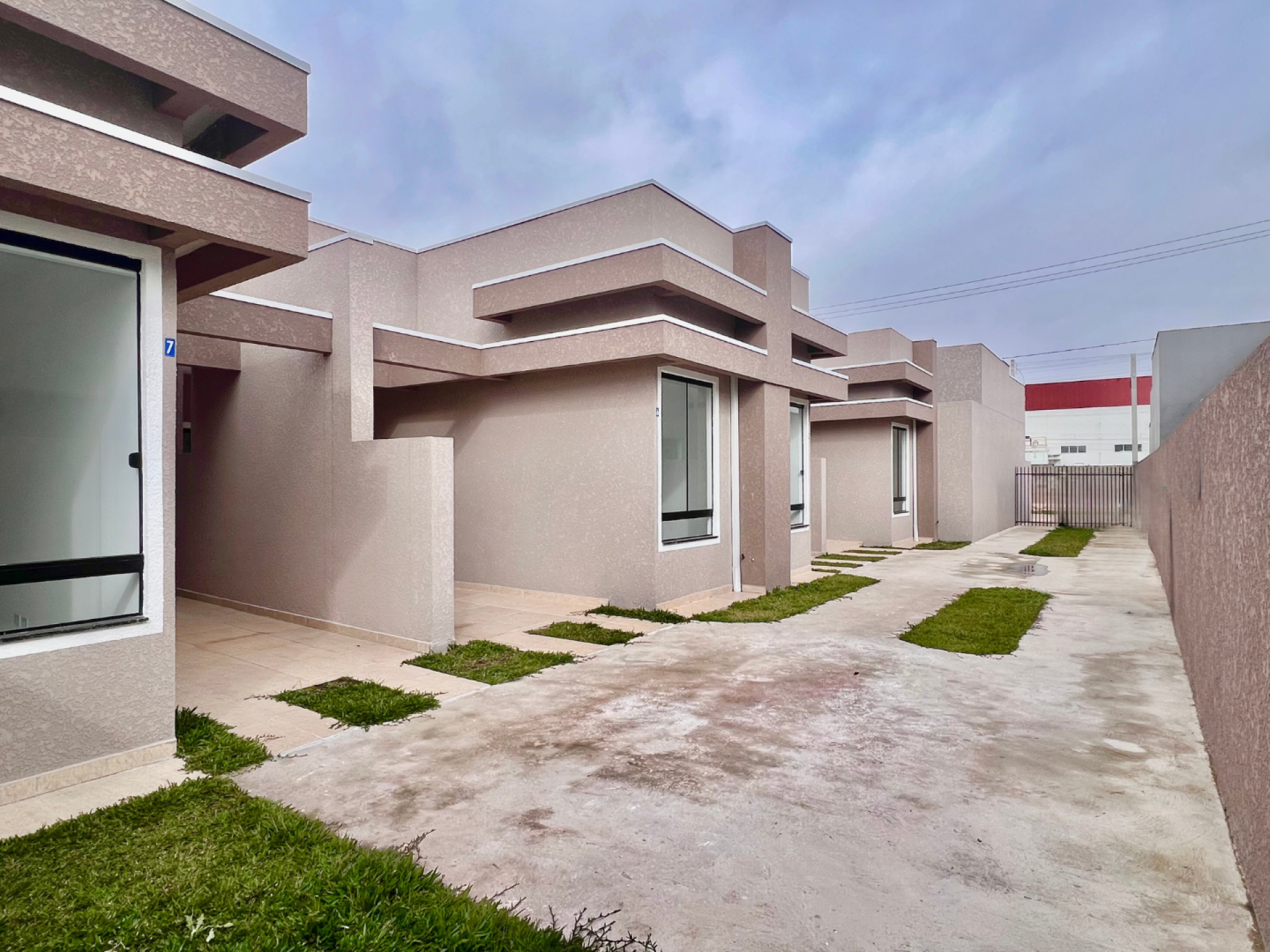 Casa Moderna em Condomínio no Campo de Santana ao Lado do Jacomar