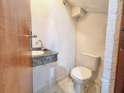 Sobrado no Vitória Régia 3 quartos, sacada e churrasqueira