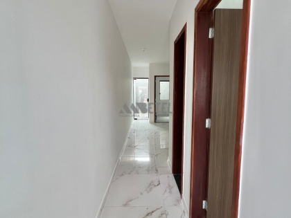 Casa moderna com espaço nos fundos e excelente acabamento no Campo de Santana!