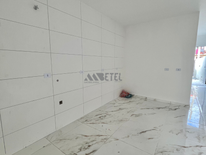 Casa moderna com espaço nos fundos e excelente acabamento no Campo de Santana!