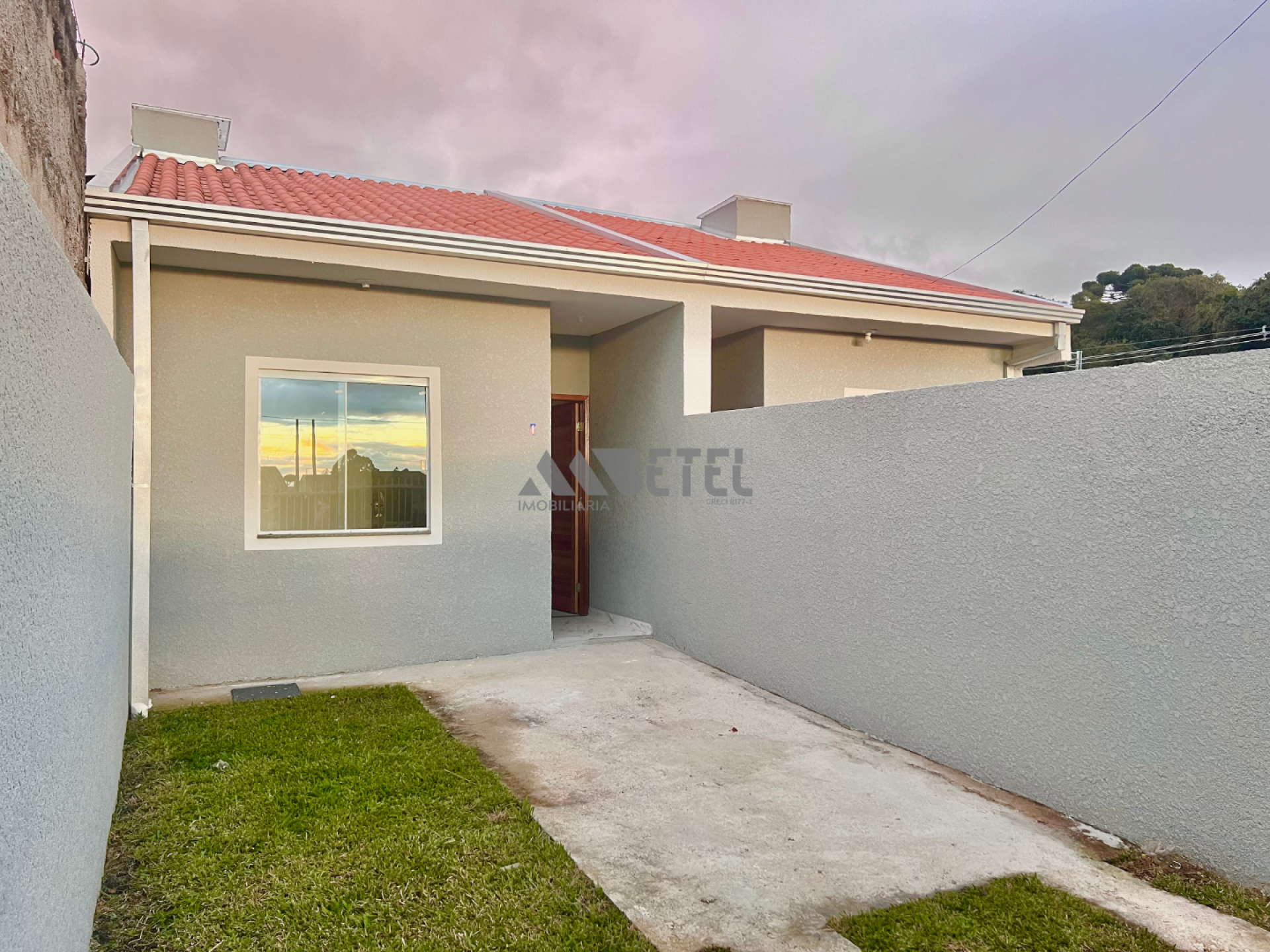 Casa linda e localizada no Tatuquara!