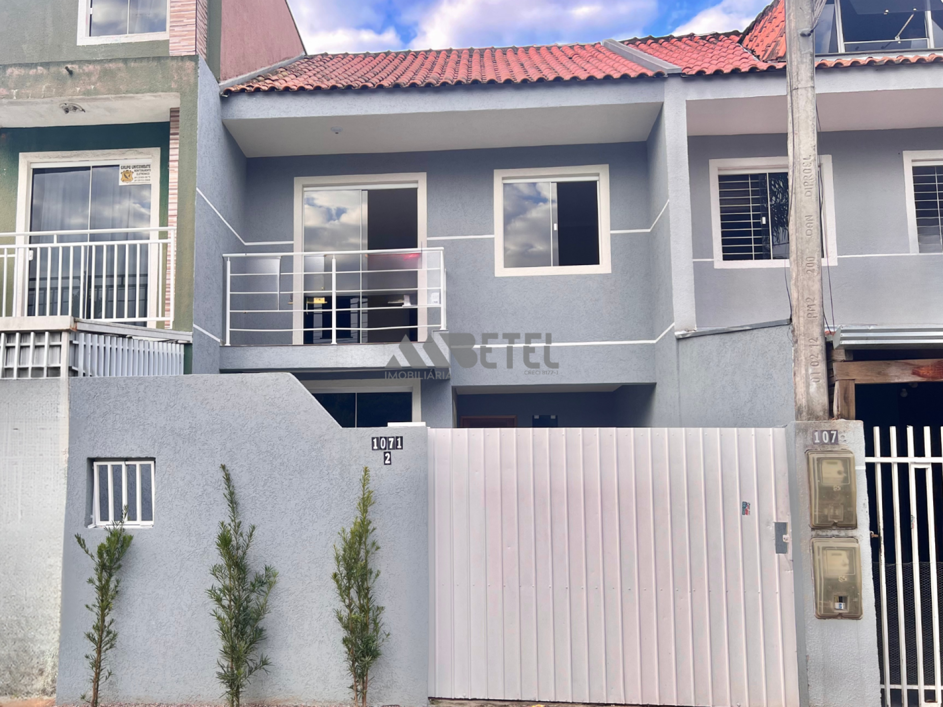 Sobrado amplo no Vitória Régia: 3 quartos, flexibilidade total e entrada facilitada!