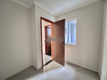 Sobrado amplo no Vitória Régia: 3 quartos, flexibilidade total e entrada facilitada!