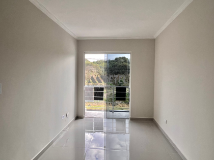 Sobrado amplo no Vitória Régia: 3 quartos, flexibilidade total e entrada facilitada!