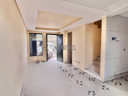 Sobrado espaçoso no Tatuquara – 3 quartos (1 suíte), perto do Terminal e com excelente localização!