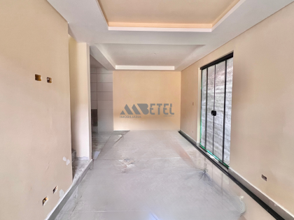 Sobrado de Esquina com Acabamento Impecável no Tatuquara – Espaço e Estilo