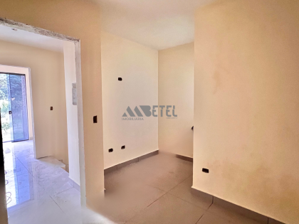 Sobrado de Esquina com Acabamento Impecável no Tatuquara – Espaço e Estilo