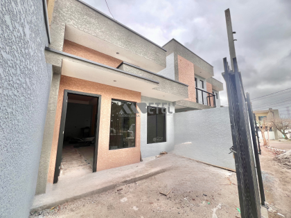 Casa com Design Moderno e Acabamento de Qualidade no Tatuquara – Conforto e Estilo em Cada Detalhe!