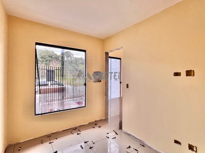 Casa com Design Moderno e Acabamento de Qualidade no Tatuquara – Conforto e Estilo em Cada Detalhe!