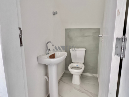 paço e Elegância – Sobrado com Quartos Amplos e Soleiras em Granito