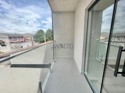 LINDO SOBRADO 2 QUARTOS – VITÓRIA RÉGIA – CURITIBA