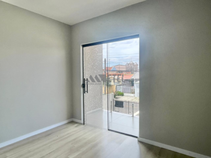 LINDO SOBRADO 2 QUARTOS – VITÓRIA RÉGIA – CURITIBA