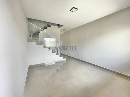 LINDO SOBRADO 2 QUARTOS – VITÓRIA RÉGIA – CURITIBA