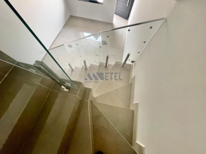 LINDO SOBRADO 2 QUARTOS – VITÓRIA RÉGIA – CURITIBA