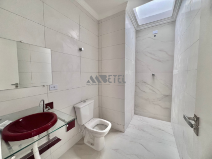 Sobrado amplo e moderno no Campo de Santana – com quartos grandes