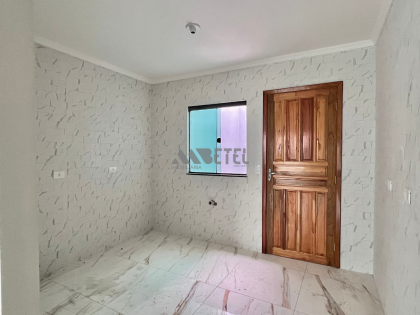 Sobrado moderno com sacadas em localização estratégica — Vila Industrial/CIC!