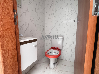 Sobrado moderno com sacadas em localização estratégica — Vila Industrial/CIC!