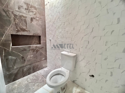 Sobrado moderno com sacadas em localização estratégica — Vila Industrial/CIC!