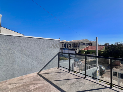 Casa com ático, suíte e varanda ampla no Campo de Santana — pronta para morar!