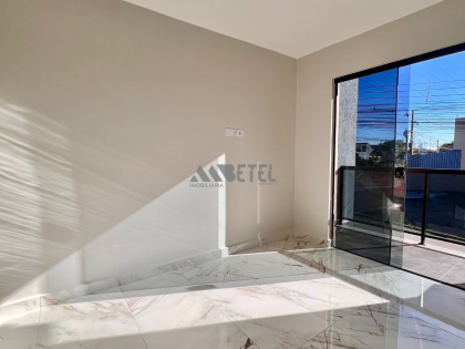 Sobrado maravilhoso de 3 quartos com sacadas e ótima localização no Campo de Santana!