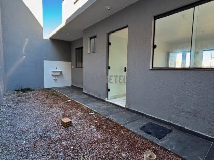 Casa com ótimo terreno e entrada facilitada no bairro Estados – Fazenda Rio Grande!