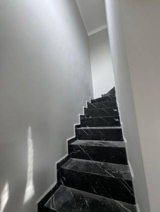 Sobrado de esquina incríveis no Umbará – espaço, conforto e localização!