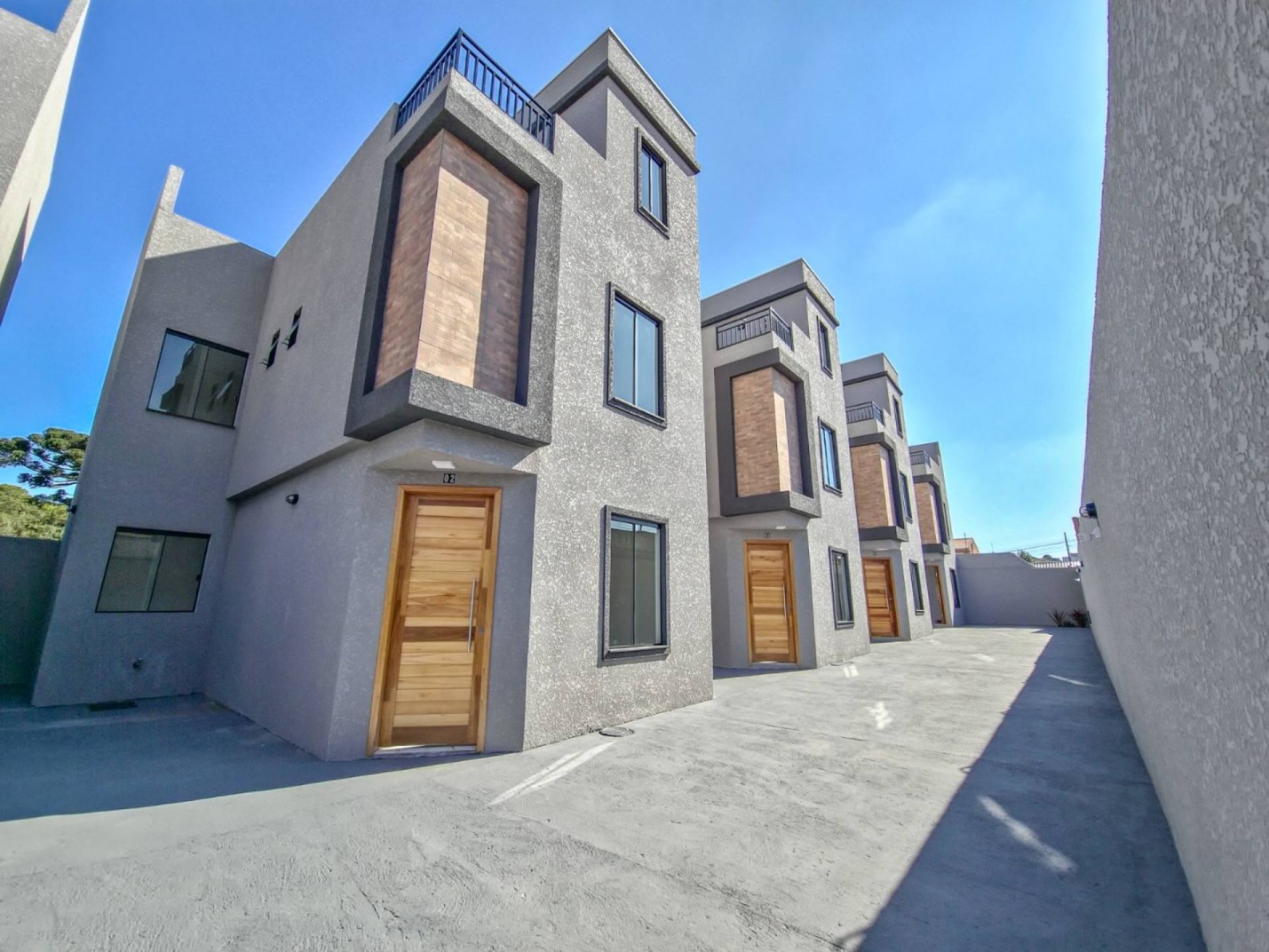 Sobrado amplo e moderno com área gourmet no Sítio Cercado - Unidade 03!