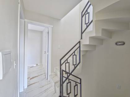 Sobrado amplo e moderno com área gourmet no Sítio Cercado unidade 4!