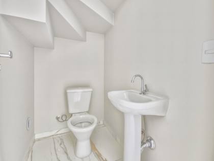 Sobrado amplo e moderno com área gourmet no Sítio Cercado unidade 4!