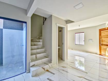 Sobrado amplo e moderno com área gourmet no Sítio Cercado unidade 4!