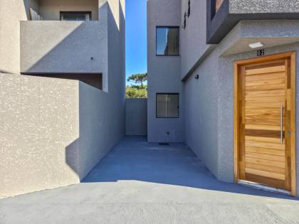 Sobrado amplo e moderno com área gourmet no Sítio Cercado unidade 4!