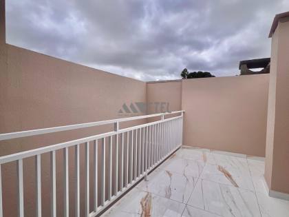 SOBRADO NO VITÓRIA RÉGIA COM TERRAÇO – CURITIBA/PR