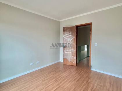 SOBRADO NO VITÓRIA RÉGIA COM TERRAÇO – CURITIBA/PR