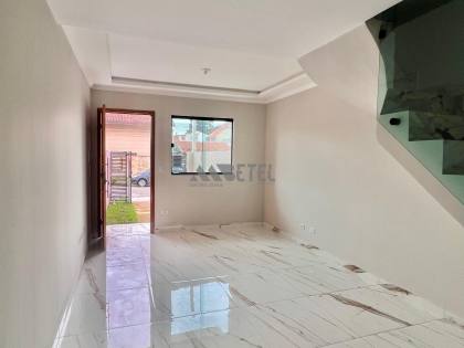 SOBRADO NO VITÓRIA RÉGIA COM TERRAÇO – CURITIBA/PR