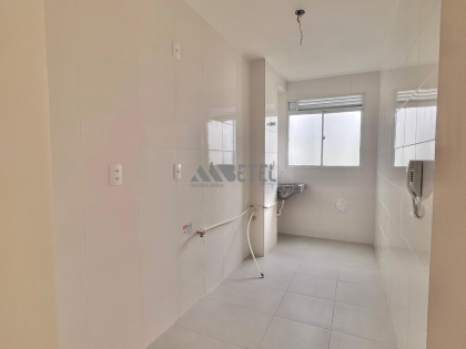 Apartamento novo com sacada, piscina e churrasqueira no CIC