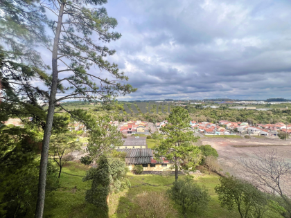 Apartamento novo com sacada, piscina e churrasqueira no CIC