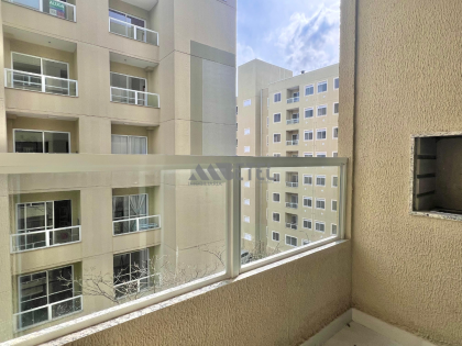 Apartamento novo com sacada, piscina e churrasqueira no CIC