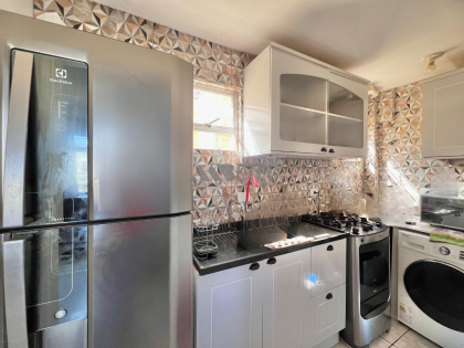 Apartamento térreo com 2 quartos e garagem coberta – CIC, Curitiba