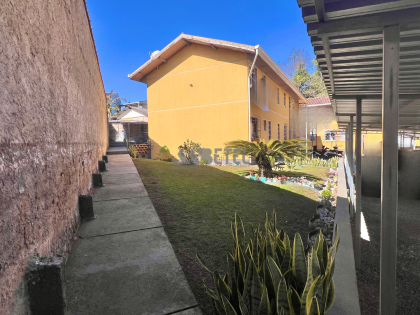 Apartamento térreo com 2 quartos e garagem coberta – CIC, Curitiba