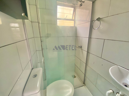 Apartamento térreo com 2 quartos e garagem coberta – CIC, Curitiba